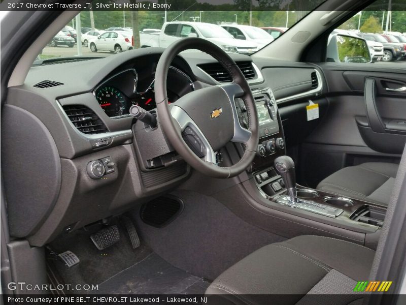 Silver Ice Metallic / Ebony 2017 Chevrolet Traverse LT