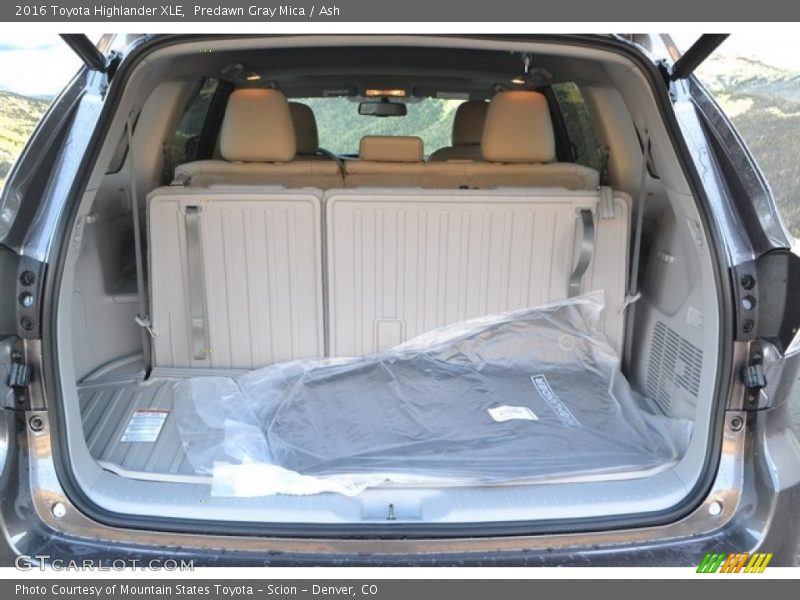 Predawn Gray Mica / Ash 2016 Toyota Highlander XLE