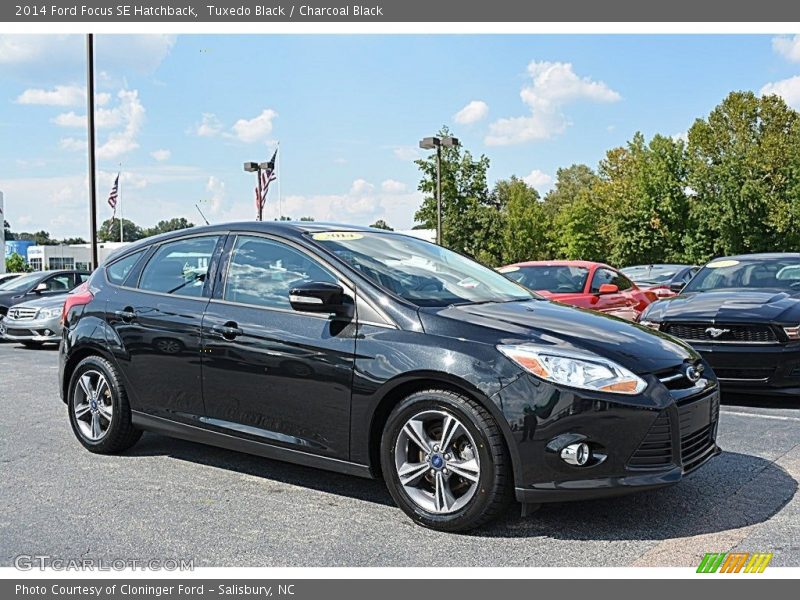 Tuxedo Black / Charcoal Black 2014 Ford Focus SE Hatchback