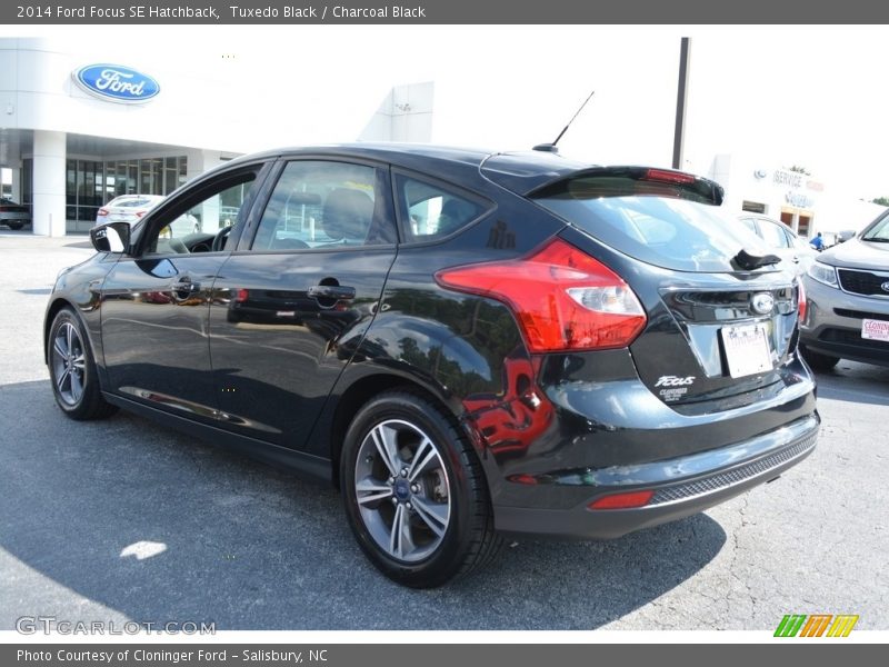 Tuxedo Black / Charcoal Black 2014 Ford Focus SE Hatchback