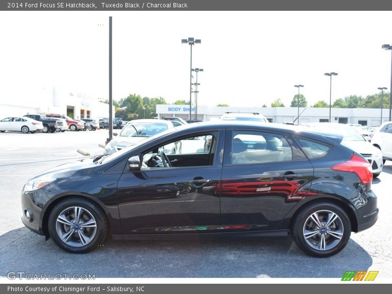 Tuxedo Black / Charcoal Black 2014 Ford Focus SE Hatchback