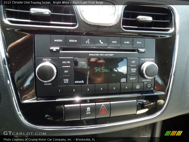 Bright White / Black/Light Frost Beige 2013 Chrysler 200 Touring Sedan