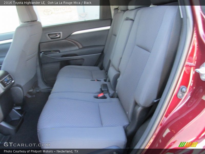 Ooh La La Rouge Mica / Black 2016 Toyota Highlander LE