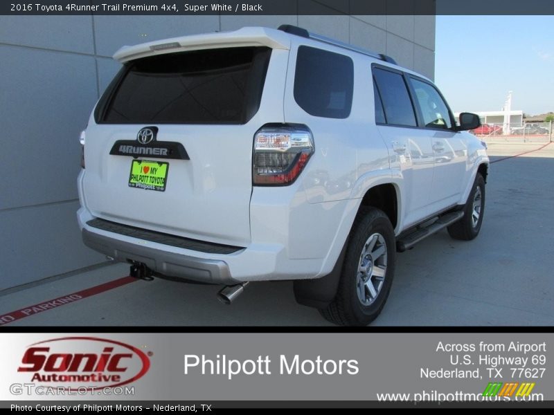 Super White / Black 2016 Toyota 4Runner Trail Premium 4x4
