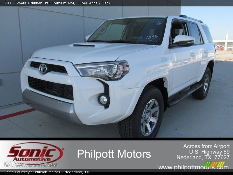 Super White / Black 2016 Toyota 4Runner Trail Premium 4x4