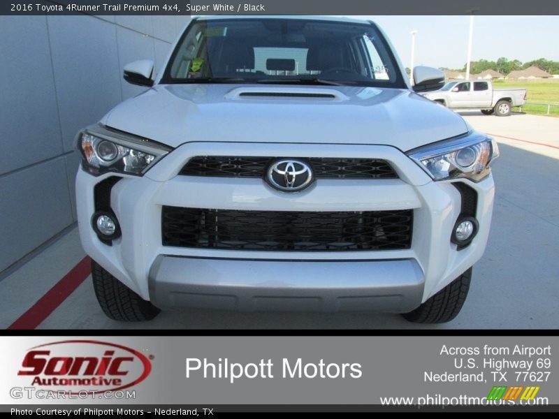 Super White / Black 2016 Toyota 4Runner Trail Premium 4x4