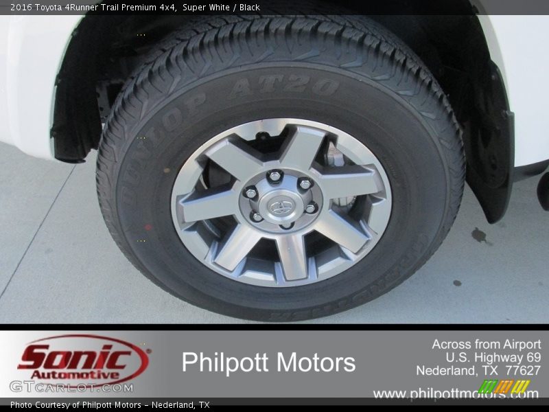 Super White / Black 2016 Toyota 4Runner Trail Premium 4x4