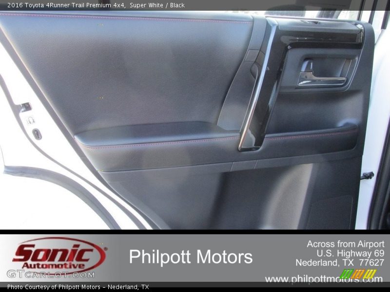 Super White / Black 2016 Toyota 4Runner Trail Premium 4x4