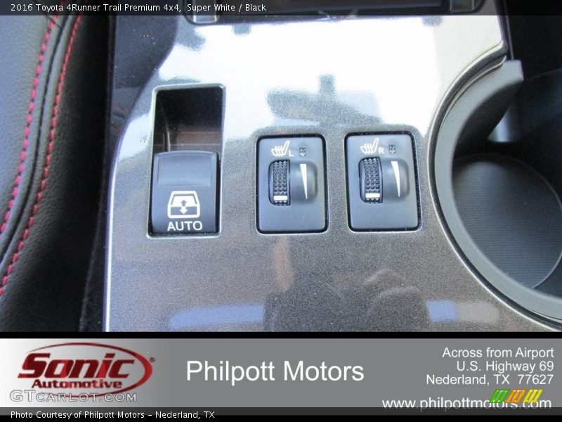 Super White / Black 2016 Toyota 4Runner Trail Premium 4x4