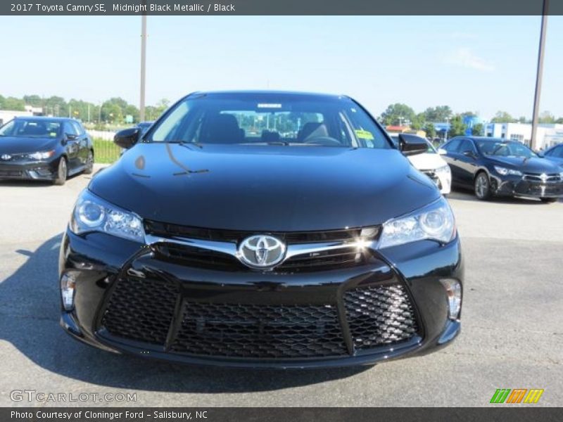 Midnight Black Metallic / Black 2017 Toyota Camry SE