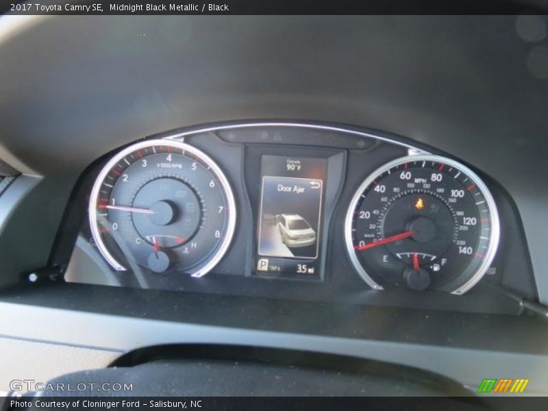 Midnight Black Metallic / Black 2017 Toyota Camry SE