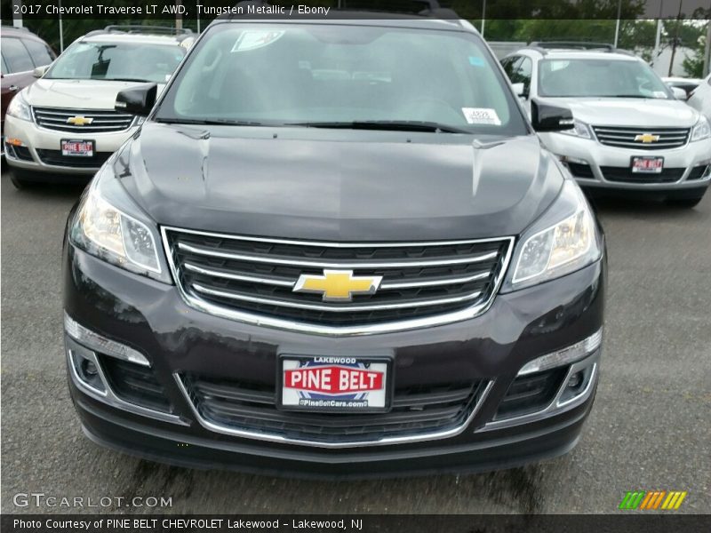 Tungsten Metallic / Ebony 2017 Chevrolet Traverse LT AWD