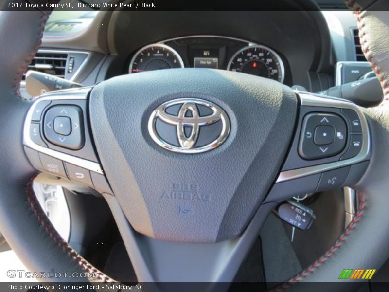 Blizzard White Pearl / Black 2017 Toyota Camry SE