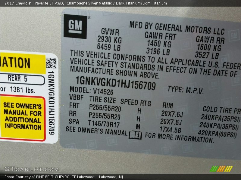 Champagne Silver Metallic / Dark Titanium/Light Titanium 2017 Chevrolet Traverse LT AWD