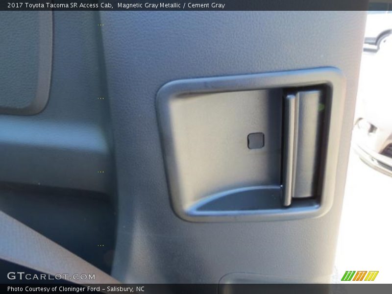 Magnetic Gray Metallic / Cement Gray 2017 Toyota Tacoma SR Access Cab