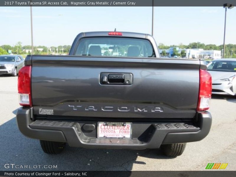 Magnetic Gray Metallic / Cement Gray 2017 Toyota Tacoma SR Access Cab