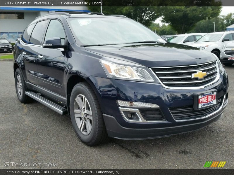Blue Velvet Metallic / Ebony 2017 Chevrolet Traverse LT