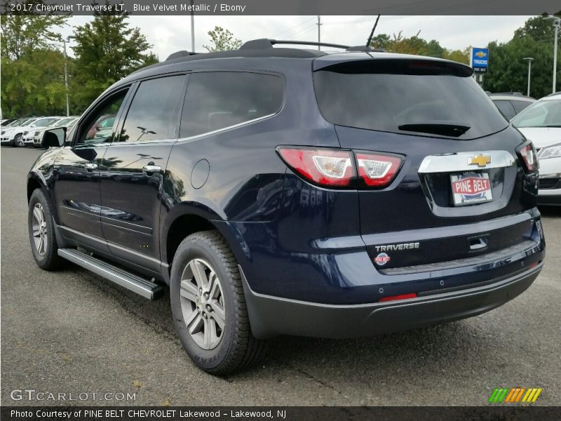 Blue Velvet Metallic / Ebony 2017 Chevrolet Traverse LT