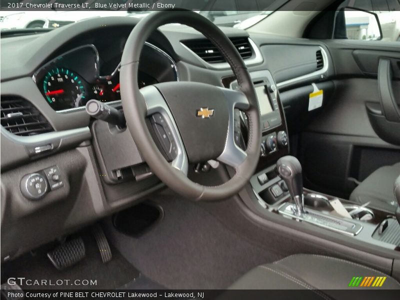 Blue Velvet Metallic / Ebony 2017 Chevrolet Traverse LT