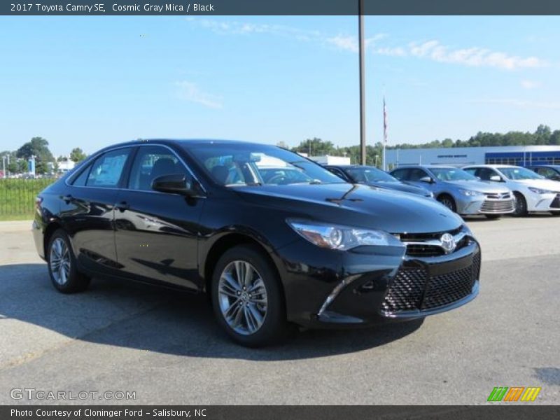 Cosmic Gray Mica / Black 2017 Toyota Camry SE