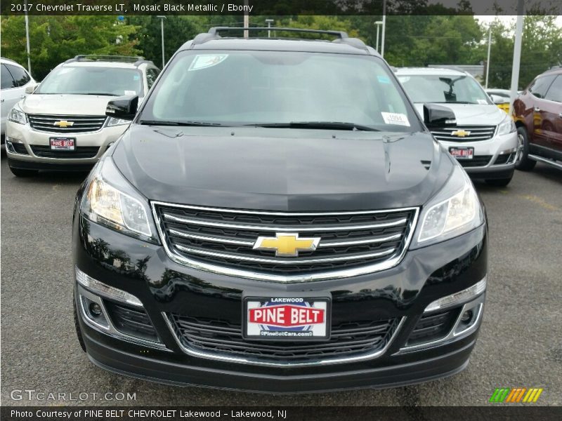 Mosaic Black Metallic / Ebony 2017 Chevrolet Traverse LT