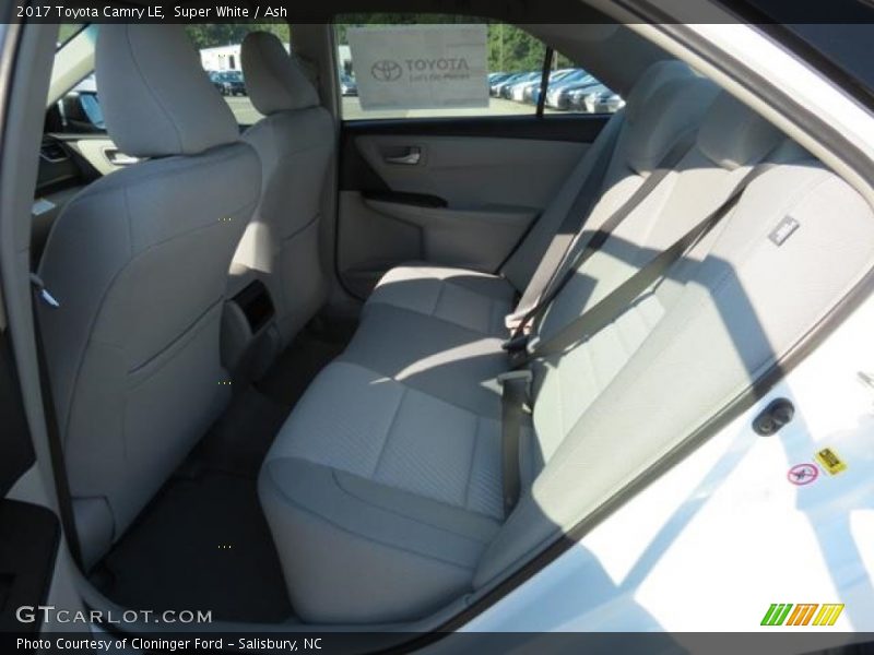 Super White / Ash 2017 Toyota Camry LE