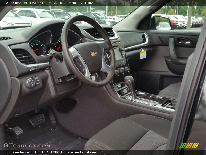 Mosaic Black Metallic / Ebony 2017 Chevrolet Traverse LT