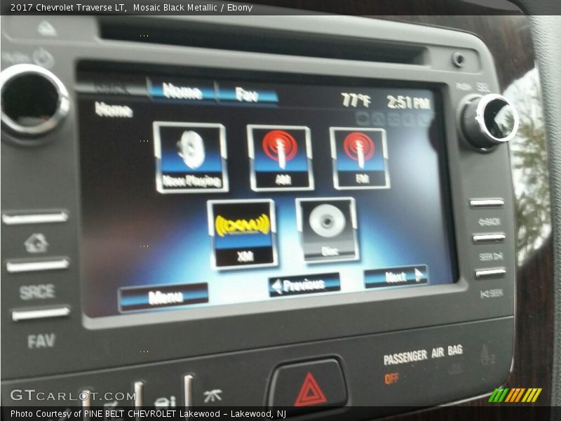 Mosaic Black Metallic / Ebony 2017 Chevrolet Traverse LT