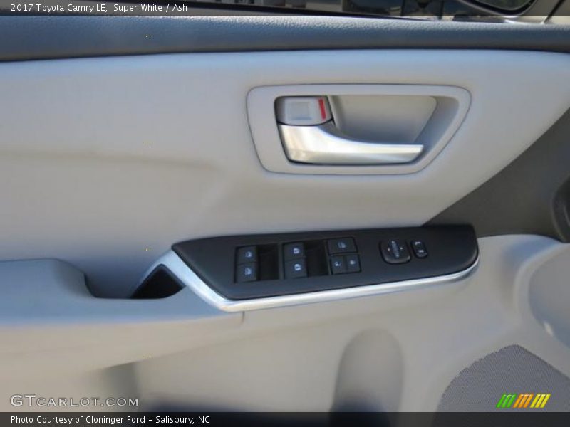 Super White / Ash 2017 Toyota Camry LE
