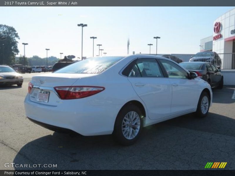 Super White / Ash 2017 Toyota Camry LE
