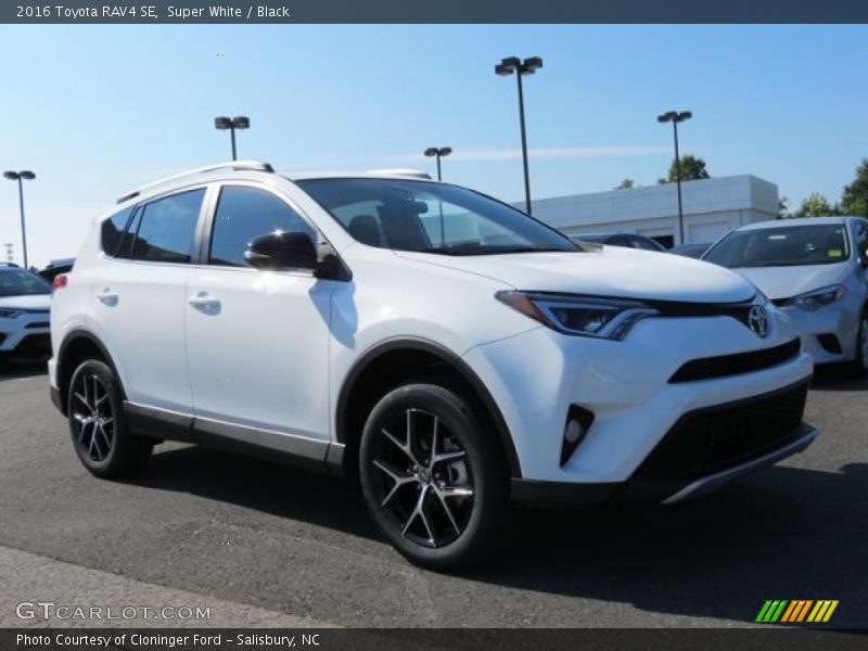 Super White / Black 2016 Toyota RAV4 SE