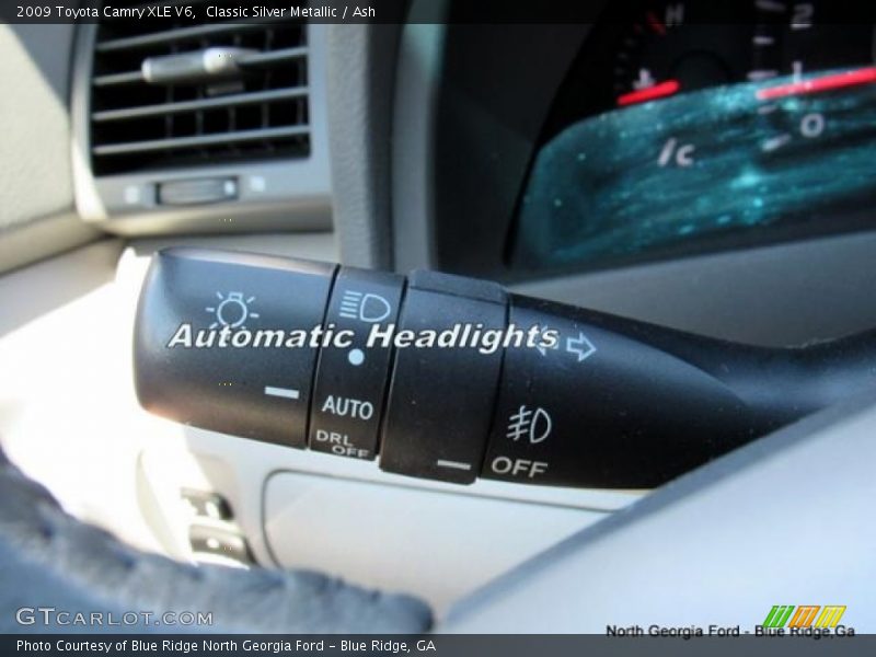 Classic Silver Metallic / Ash 2009 Toyota Camry XLE V6