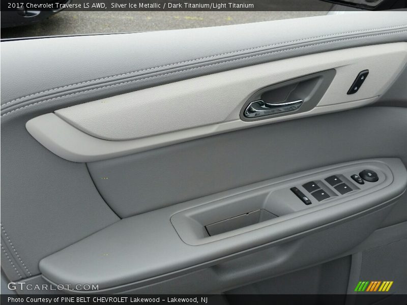 Silver Ice Metallic / Dark Titanium/Light Titanium 2017 Chevrolet Traverse LS AWD