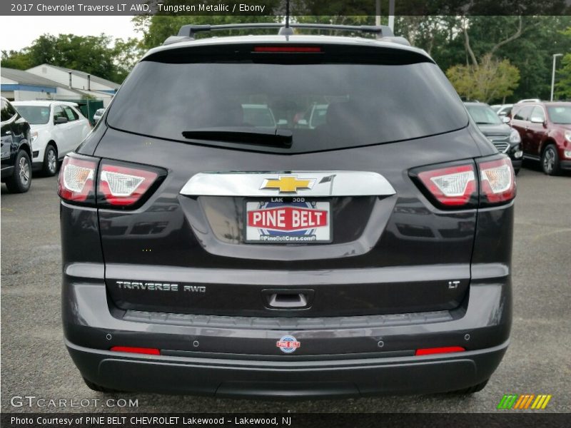 Tungsten Metallic / Ebony 2017 Chevrolet Traverse LT AWD