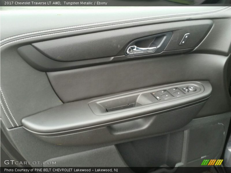 Tungsten Metallic / Ebony 2017 Chevrolet Traverse LT AWD