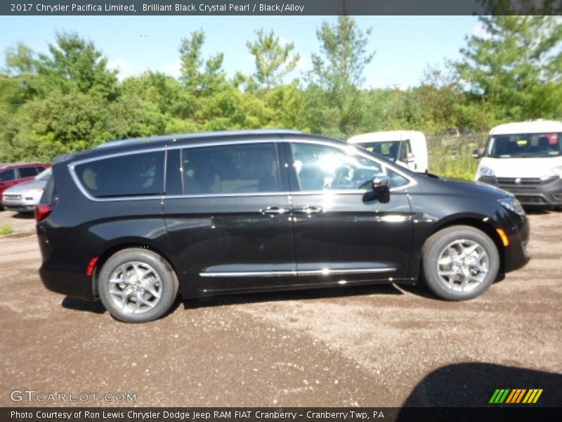 Brilliant Black Crystal Pearl / Black/Alloy 2017 Chrysler Pacifica Limited