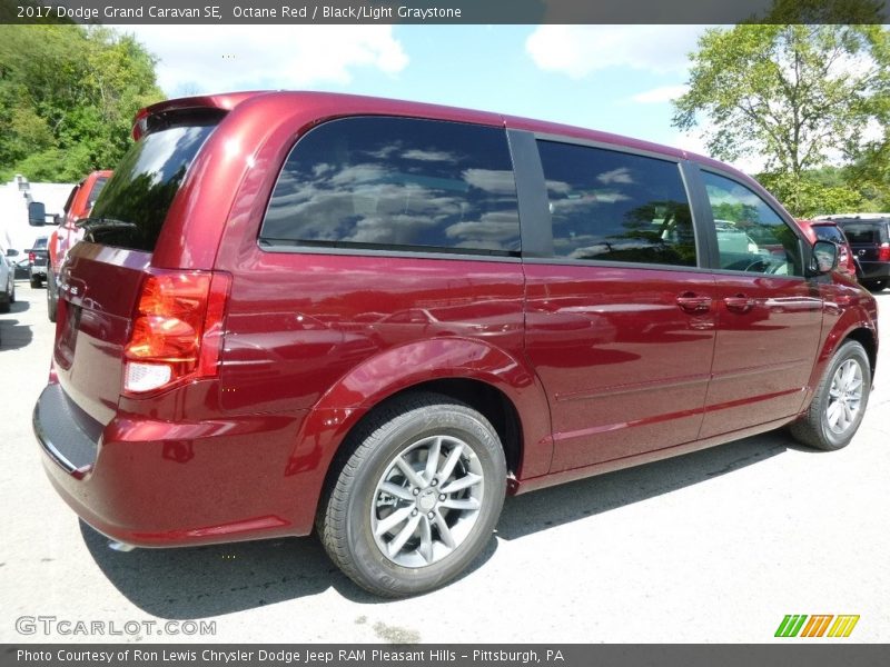 Octane Red / Black/Light Graystone 2017 Dodge Grand Caravan SE