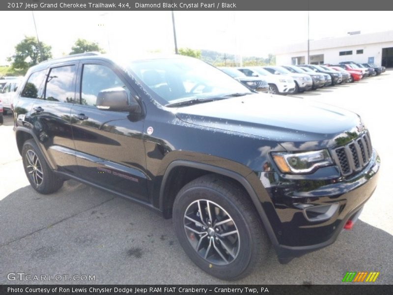 Diamond Black Crystal Pearl / Black 2017 Jeep Grand Cherokee Trailhawk 4x4