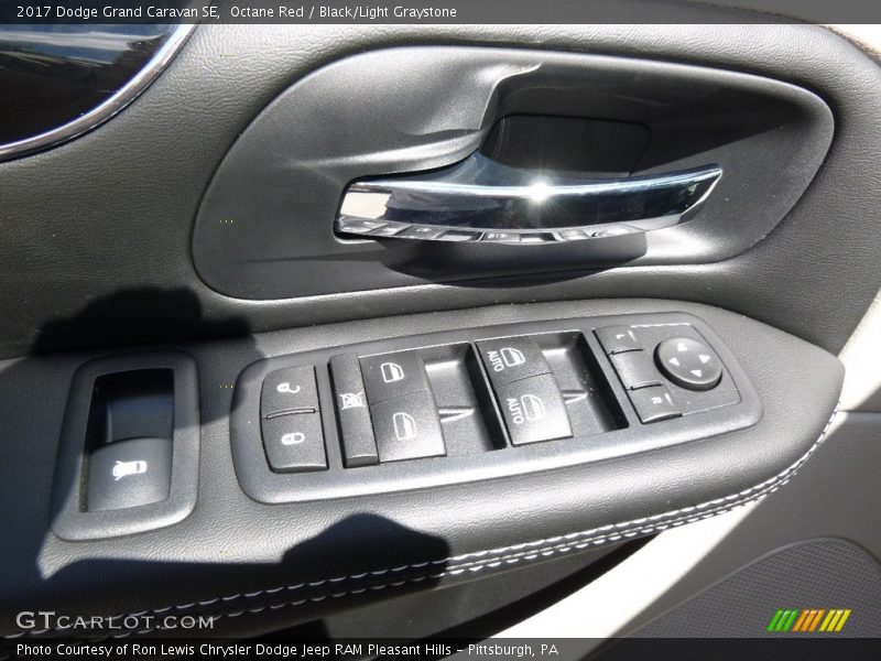 Octane Red / Black/Light Graystone 2017 Dodge Grand Caravan SE