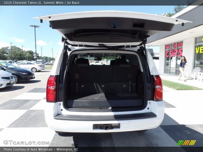 Summit White / Jet Black 2016 Chevrolet Tahoe LS