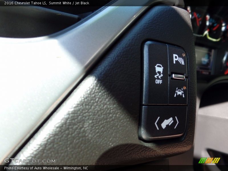 Summit White / Jet Black 2016 Chevrolet Tahoe LS