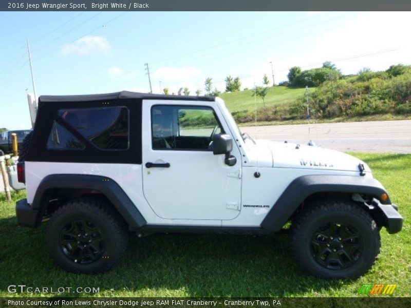 Bright White / Black 2016 Jeep Wrangler Sport