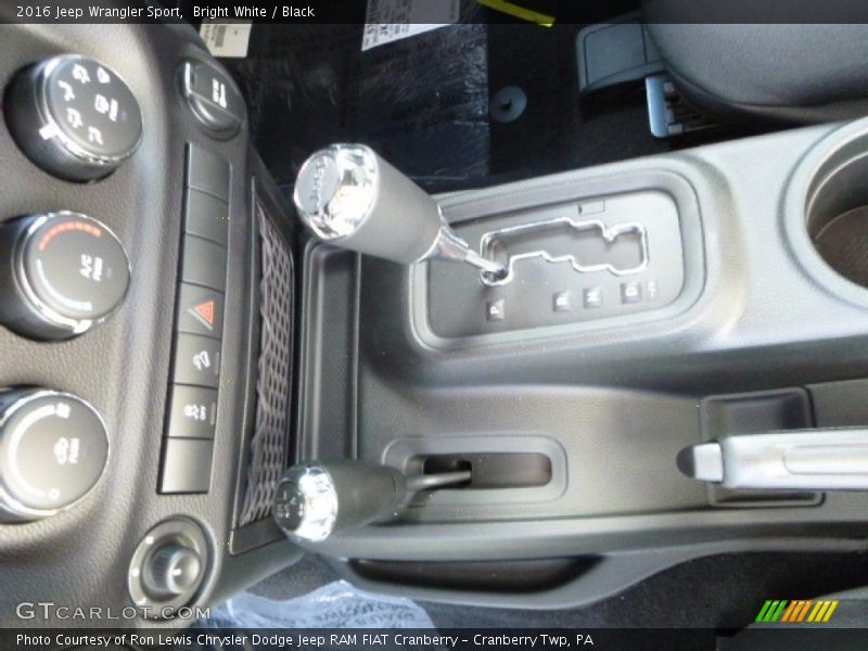 Bright White / Black 2016 Jeep Wrangler Sport