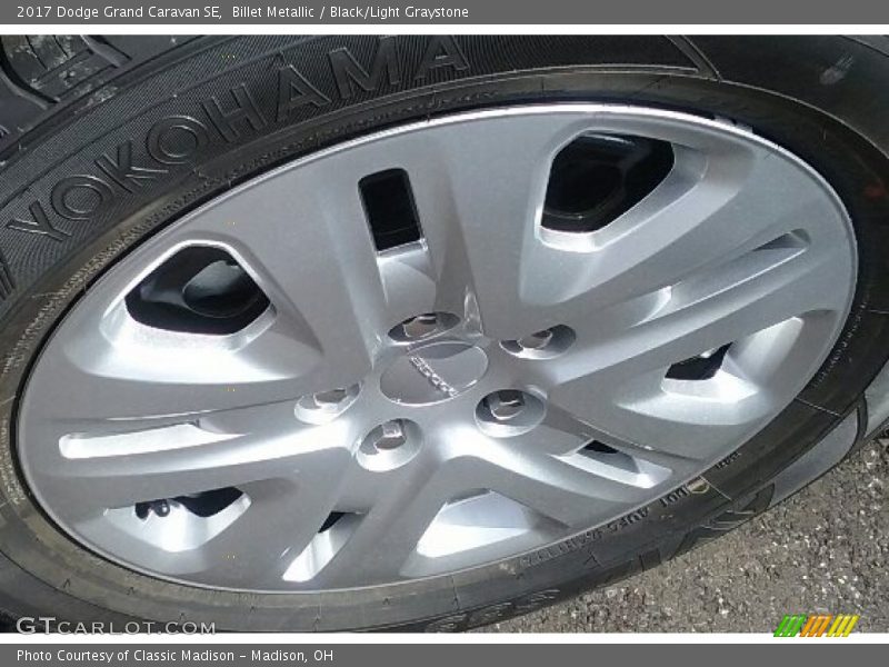 Billet Metallic / Black/Light Graystone 2017 Dodge Grand Caravan SE