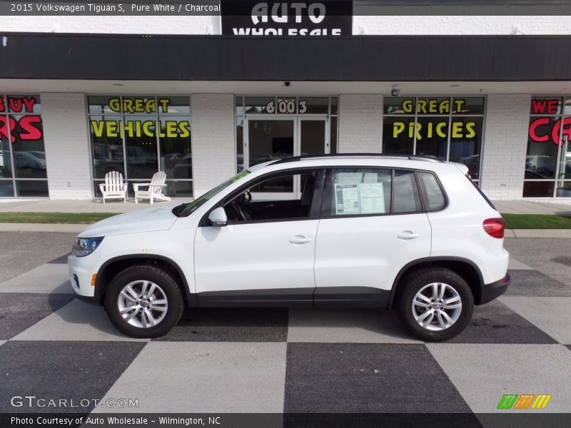 Pure White / Charcoal 2015 Volkswagen Tiguan S