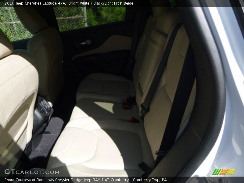 Bright White / Black/Light Frost Beige 2016 Jeep Cherokee Latitude 4x4