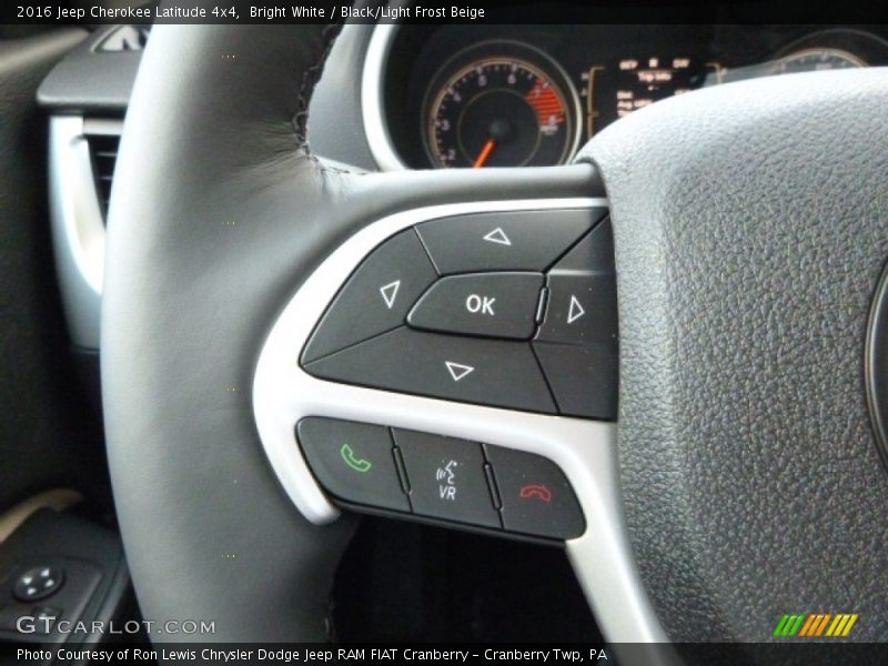 Bright White / Black/Light Frost Beige 2016 Jeep Cherokee Latitude 4x4