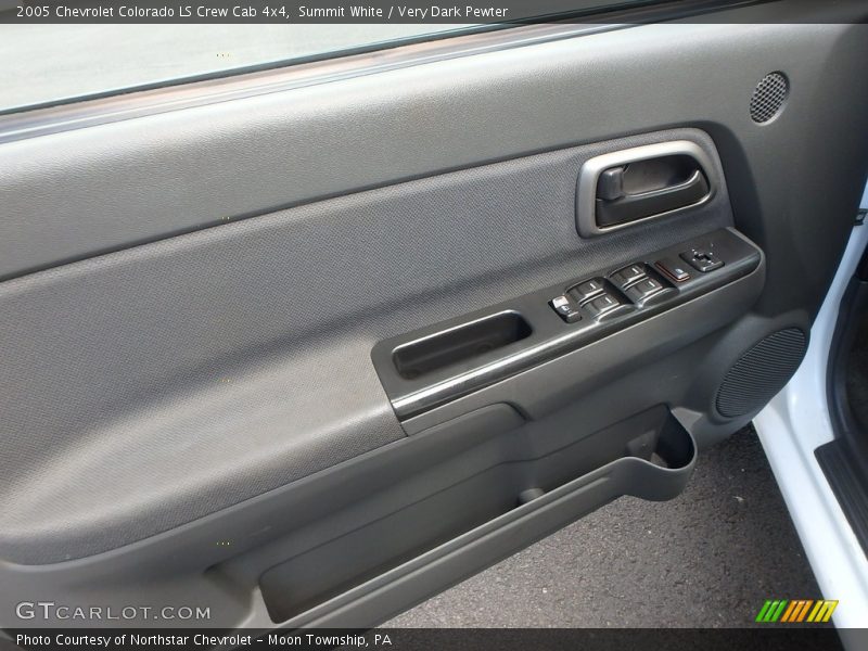 Summit White / Very Dark Pewter 2005 Chevrolet Colorado LS Crew Cab 4x4