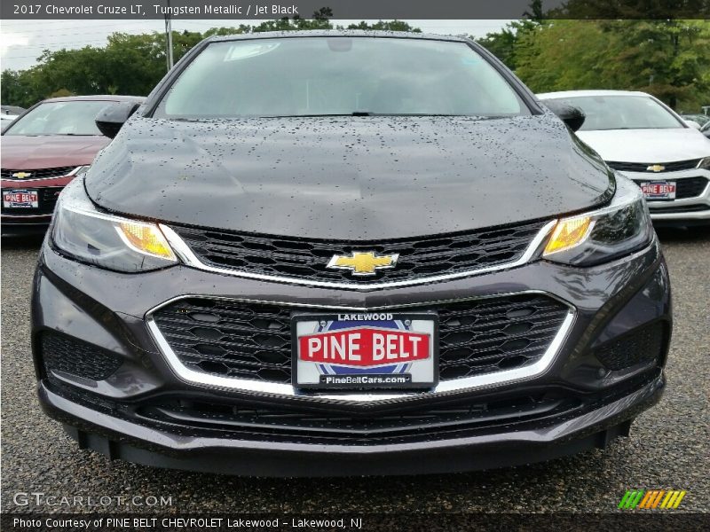 Tungsten Metallic / Jet Black 2017 Chevrolet Cruze LT