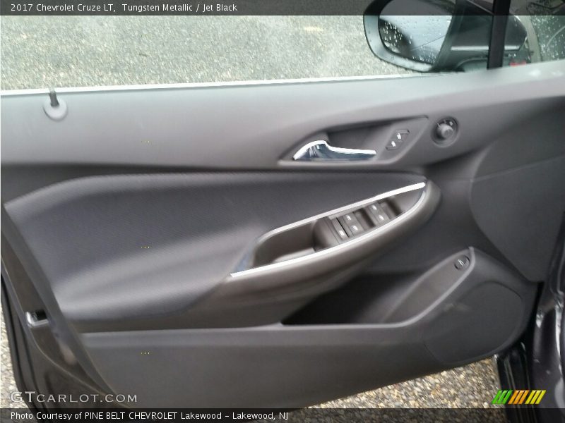 Tungsten Metallic / Jet Black 2017 Chevrolet Cruze LT